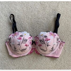 Victoria’s Secret Floral Design Bra